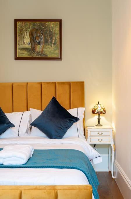 Stylish Beachfront Bolthole With Stunning Sea Views And Luxury Touches خليج هيرن المظهر الخارجي الصورة