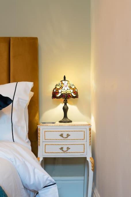 Stylish Beachfront Bolthole With Stunning Sea Views And Luxury Touches خليج هيرن المظهر الخارجي الصورة